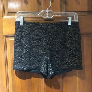 LACE SHORTS